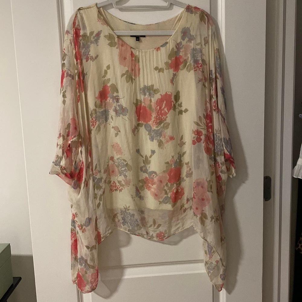 H Trend 100% sheer silk bat sleeve top with viscose cami in floral print